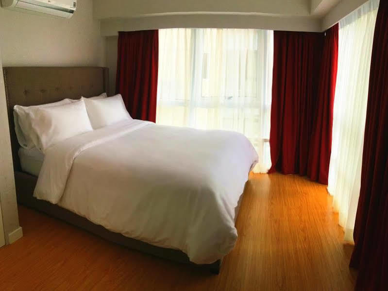 Maxstays - Max Style @ Fort Victoria Makati City Екстер'єр фото