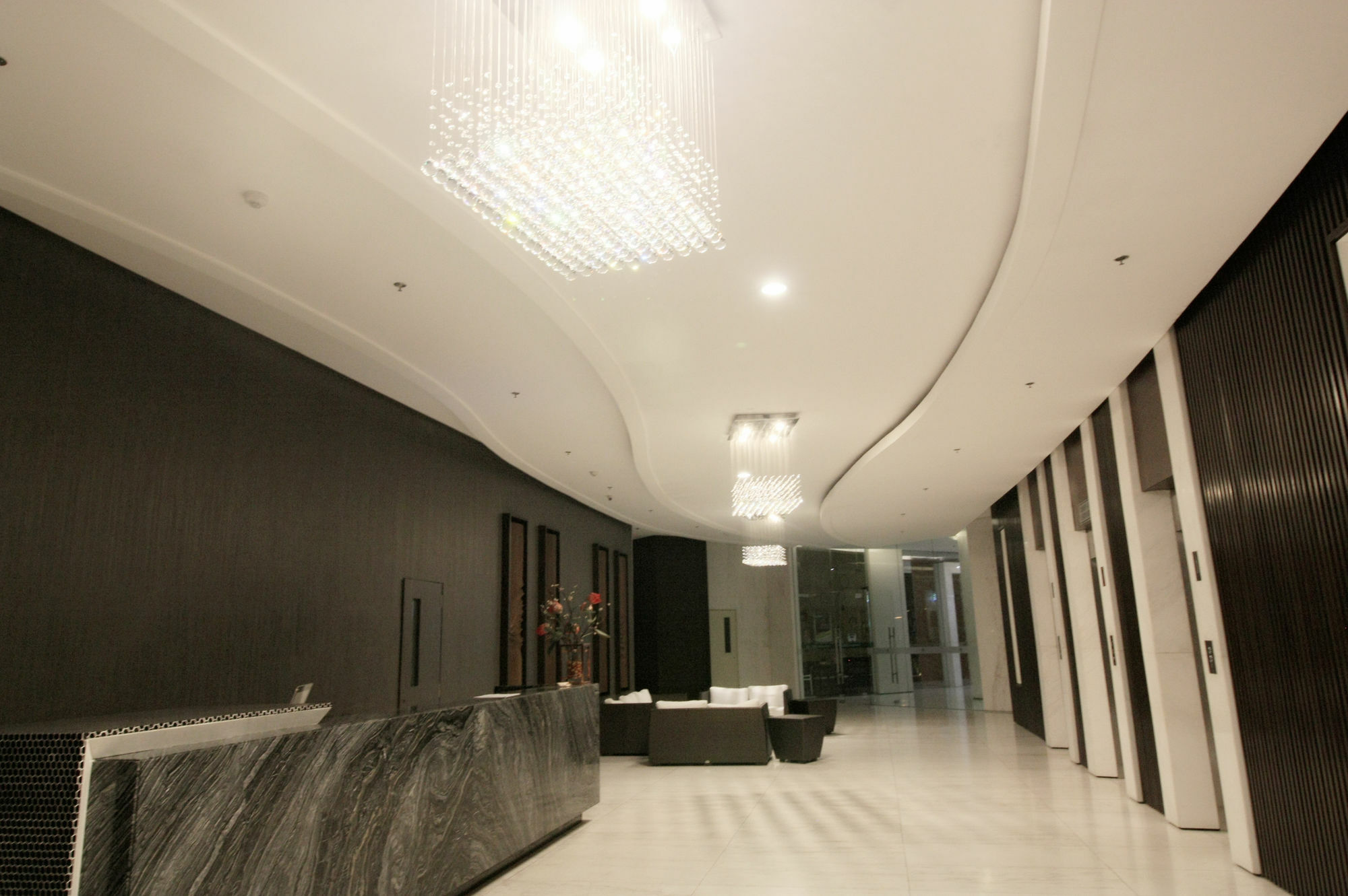 Maxstays - Max Style @ Fort Victoria Makati City Екстер'єр фото