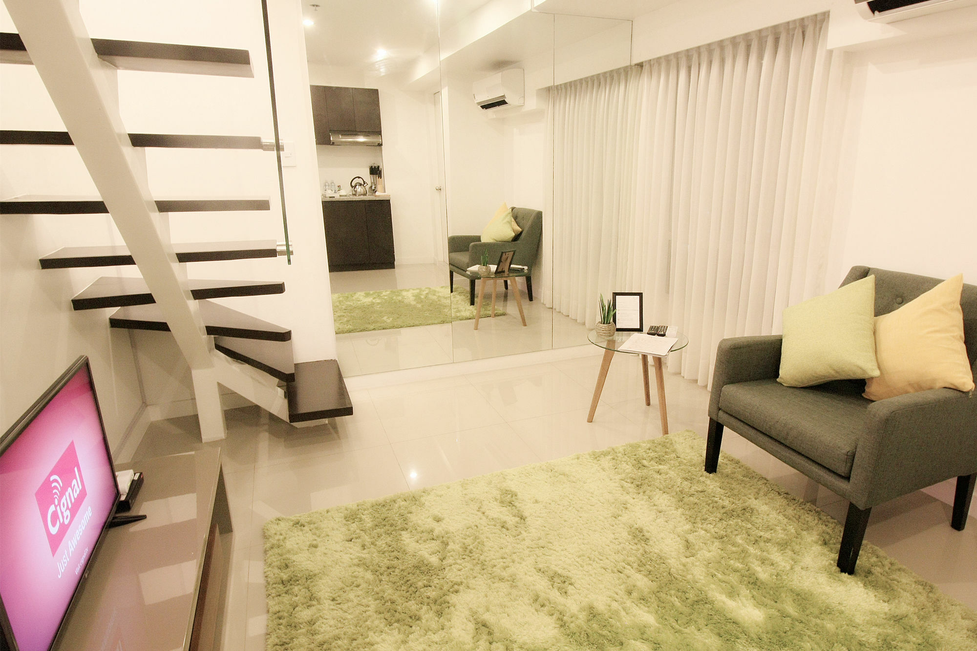 Maxstays - Max Style @ Fort Victoria Makati City Екстер'єр фото